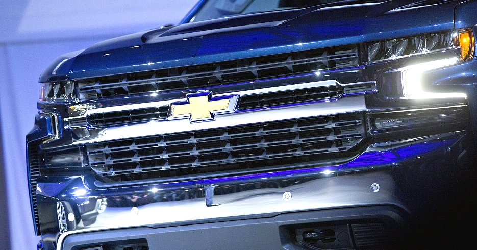 デトロイトショーで公開されたGMのピックアップトラック（新型シボレー「シルバラード」、ブルームバーグ）