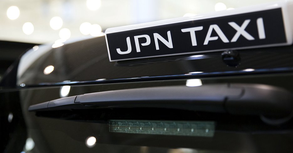 トヨタとJapanTaxiはタクシー向けコネクティッド端末や配車システムの共同開発を進めていくという（ブルームバーグ）