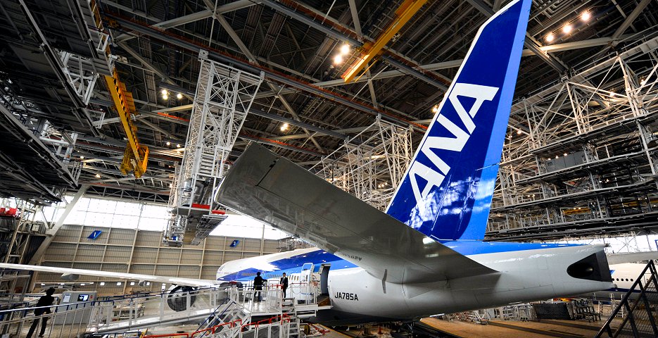 ANA HDは国際航空貨物の輸送需要に対応するため大型機の導入を検討している（ブルームバーグ）