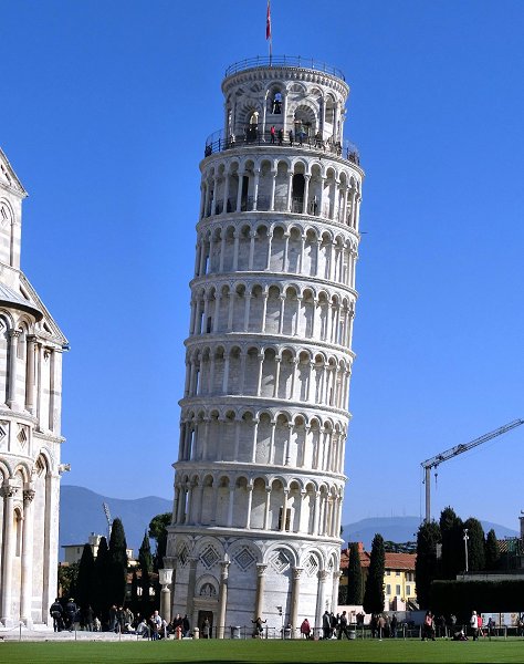 電子版】イタリア・ピサの斜塔、傾き4cm改善 調査団体「ゆっくり垂直に 