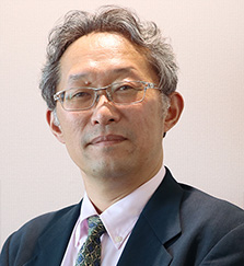 國井 康晴 氏