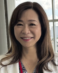 シュピンドラー千恵子 氏